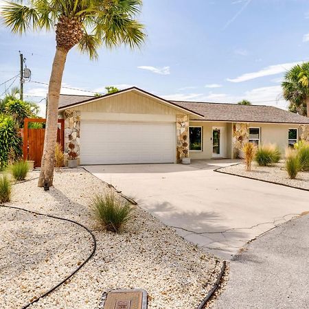 Nokomis Home With Screened Pool, 3 Mi To Beaches! Екстериор снимка