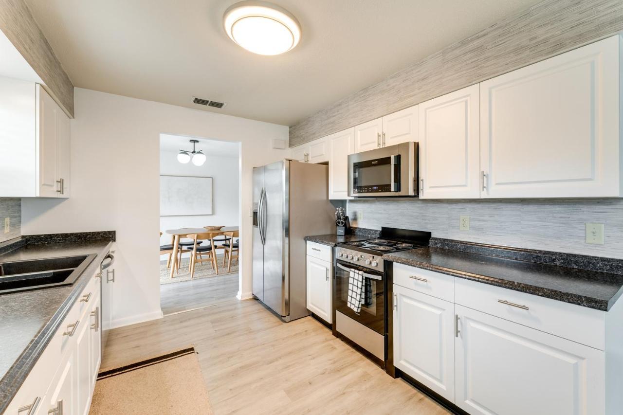 Nokomis Home With Screened Pool, 3 Mi To Beaches! Екстериор снимка